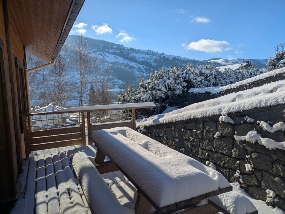 Chez Mimile , au calme , proche centre , wifi Chalet in La Bresse