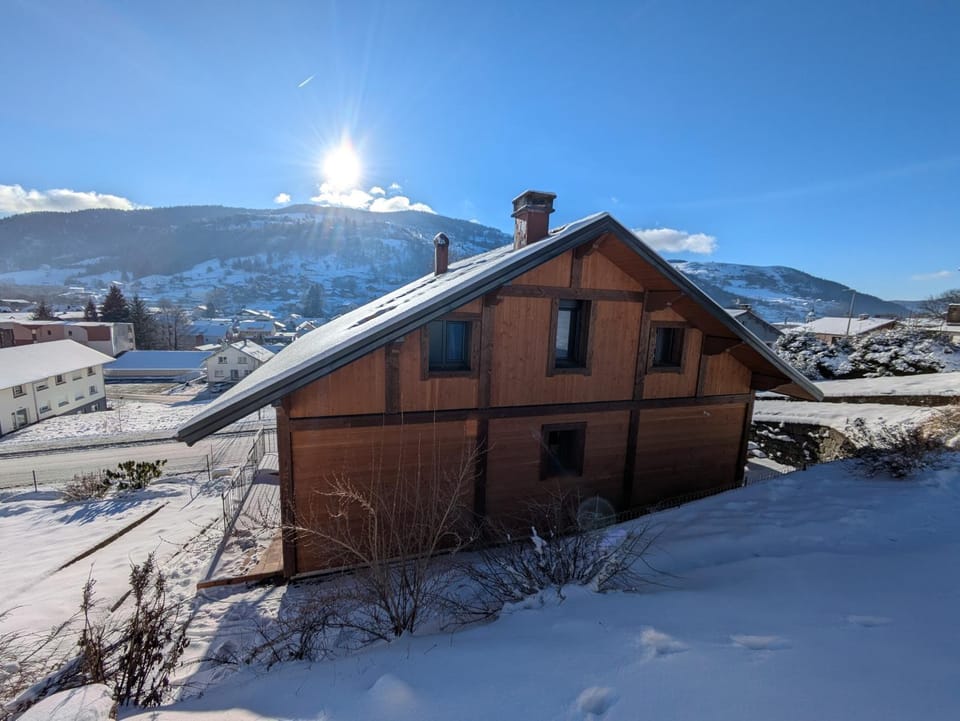 Chez Mimile , au calme , proche centre , wifi Chalet in La Bresse