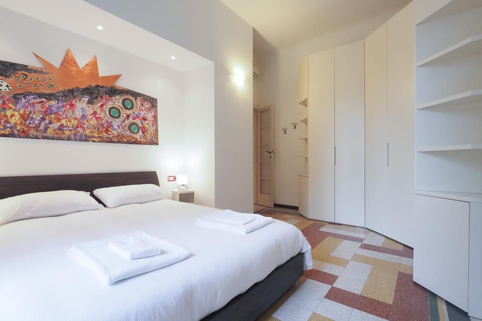 Bed, Photo of the whole room, Bedroom, towels, wardrobe