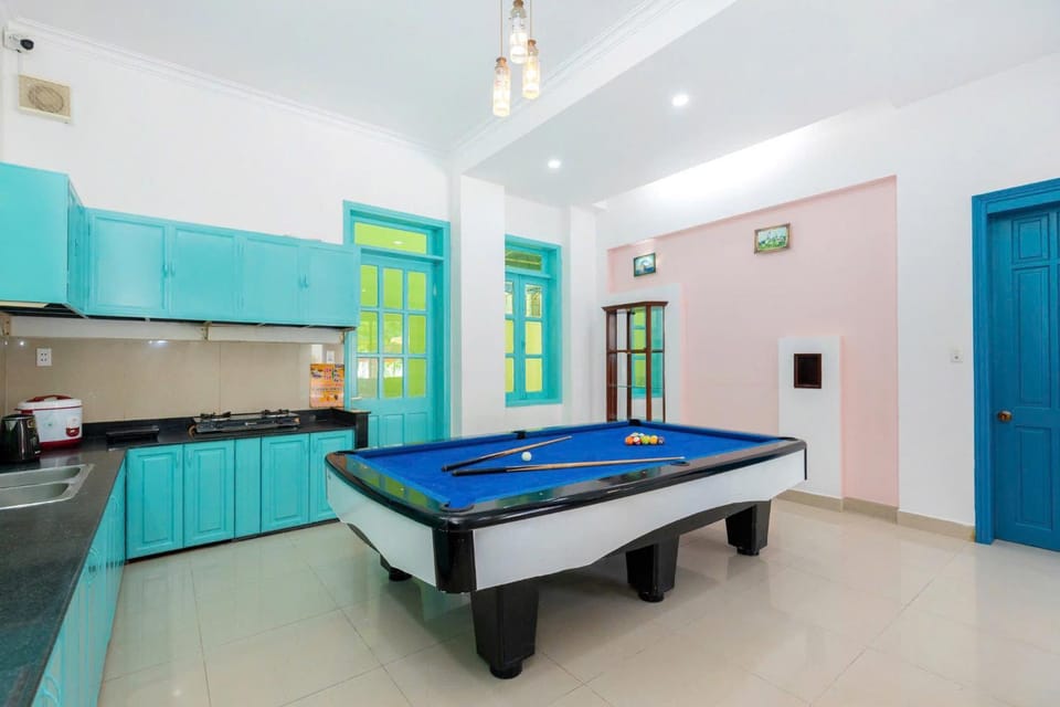 Billiard, Billiard, Nightclub / DJ