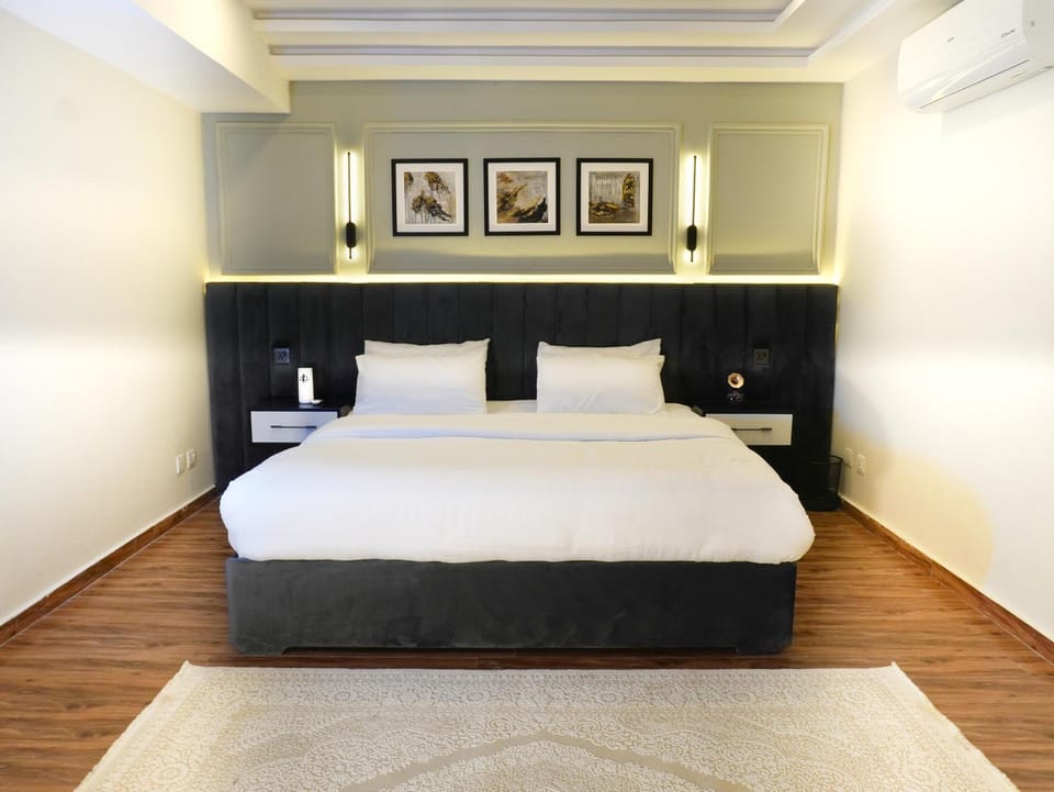 Bed, Bedroom, air conditioner