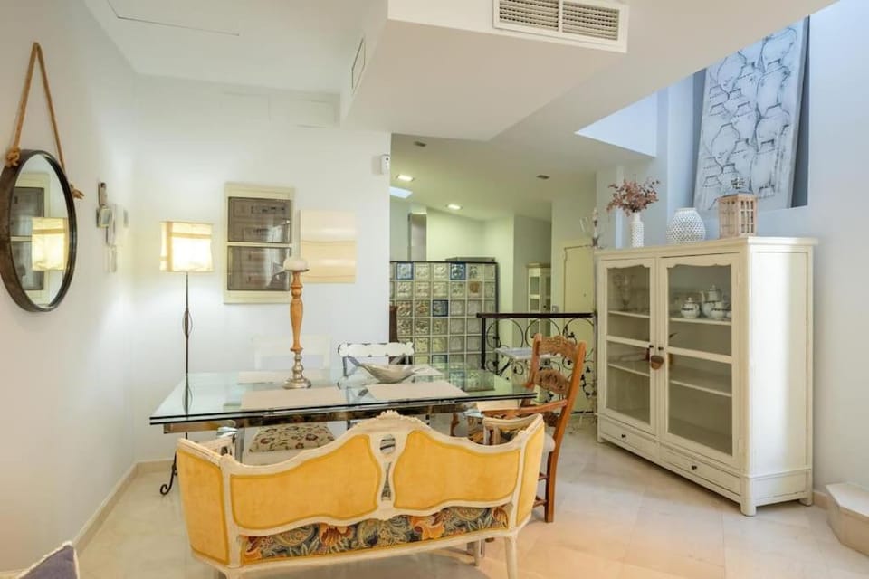 Quevedo Deluxe Penthouse by Valcambre Apartment in Seville