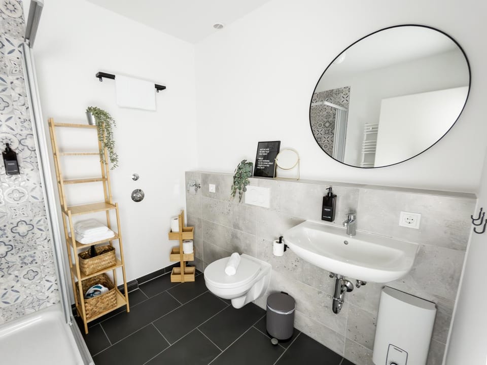 Shower, Toilet, Bathroom