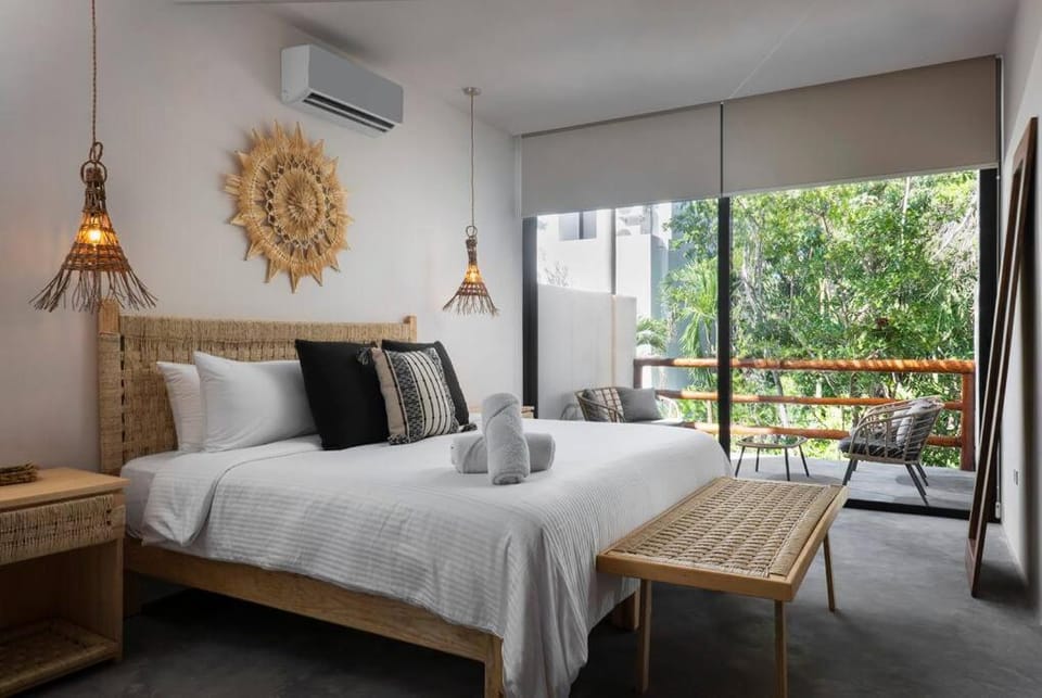 Bed, Photo of the whole room, Bedroom, air conditioner