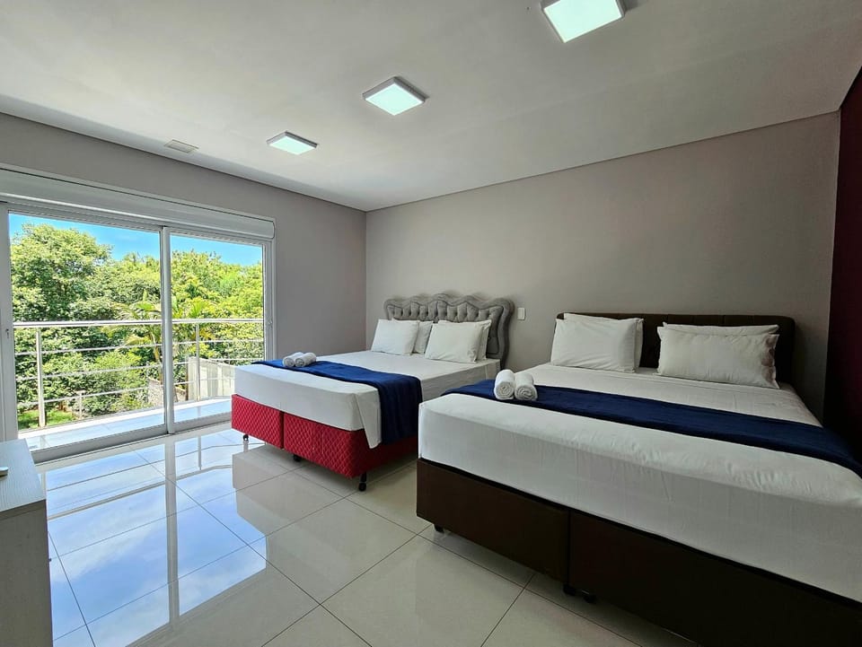 Casa bairro central 4 quartos com piscina House in Foz do Iguaçu