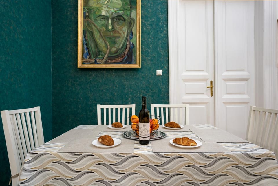 Dining area, Lunch, Dinner