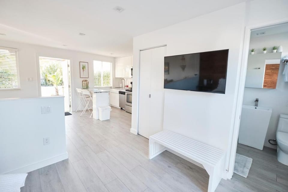 TV and multimedia, Kitchen or kitchenette