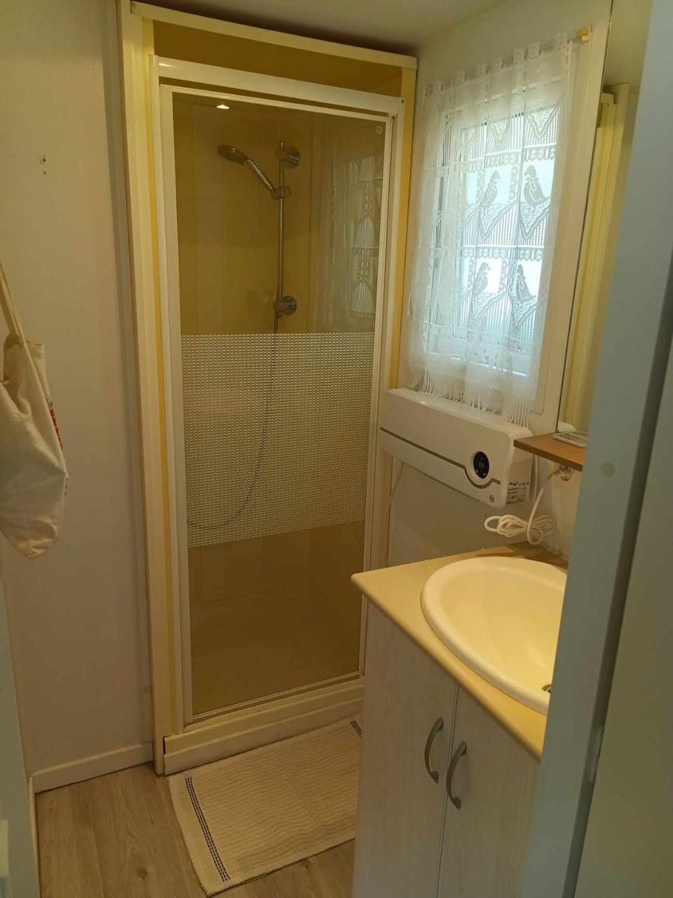 Mobil-Home 4 places dans les Landes Campground/ 
RV Resort in Saint-Julien-en-Born