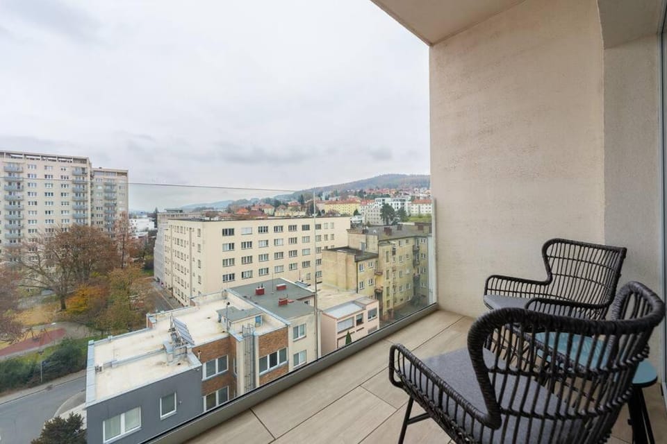 Day, Balcony/Terrace, Seating area, City view