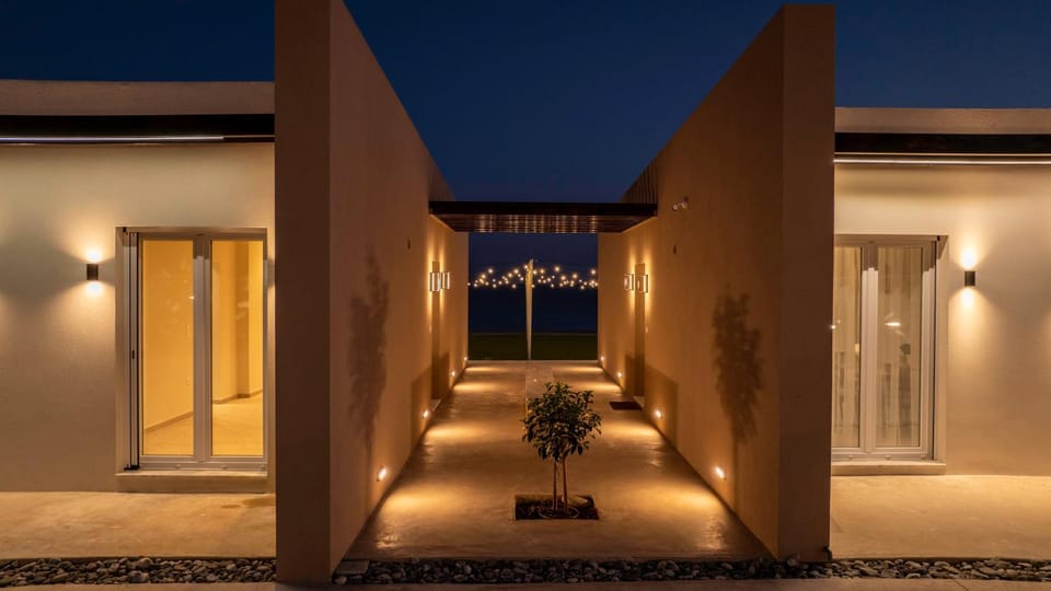 Facade/entrance, Night, Sea view