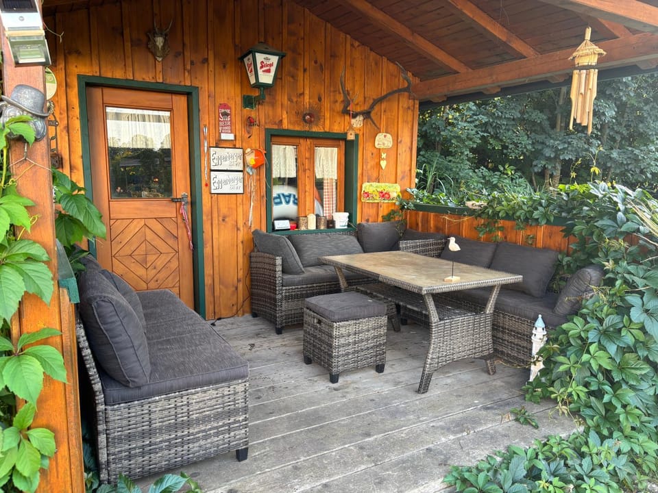 Garden, Balcony/Terrace, Seating area, Garden view, Swimming pool
