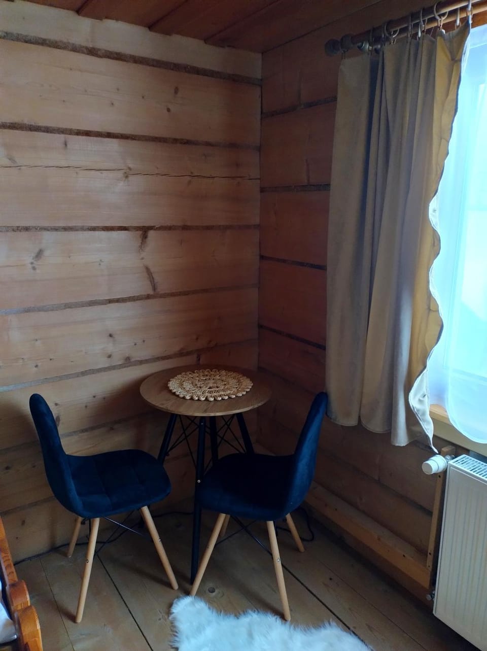 Photo of the whole room, Seating area, Bedroom