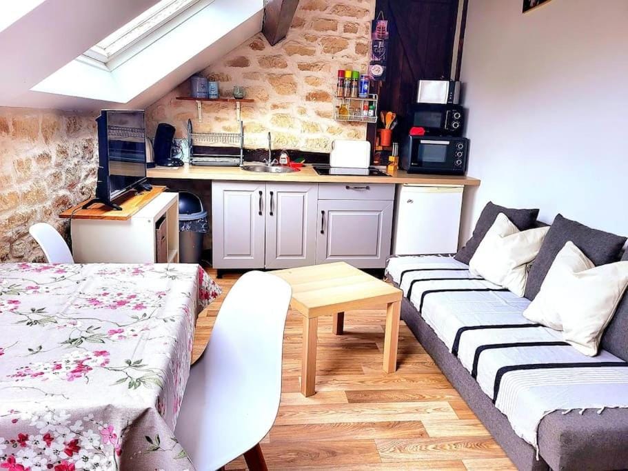 Appartement charme de la pierre Apartment in Île-de-France