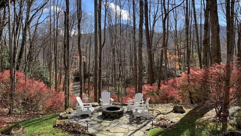 Hickory Creek Hideaway House in Maggie Valley