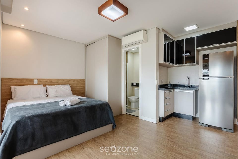 Kitchen or kitchenette, Bedroom
