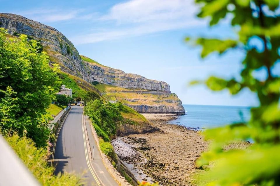 Nearby landmark, Spring, Day, Natural landscape, Beach