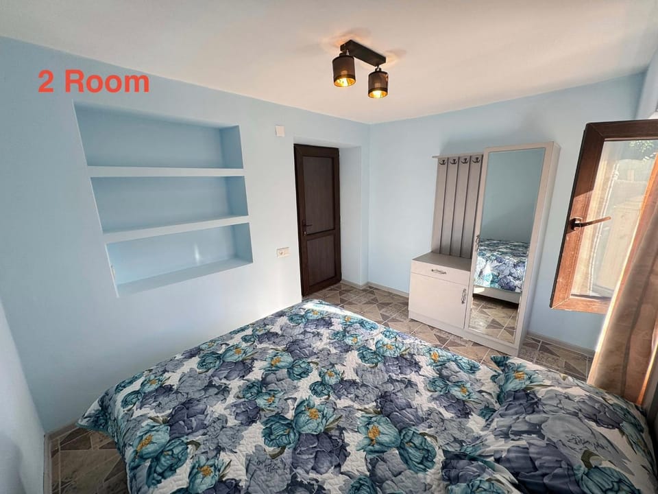 Bed, Photo of the whole room, Bedroom, wardrobe