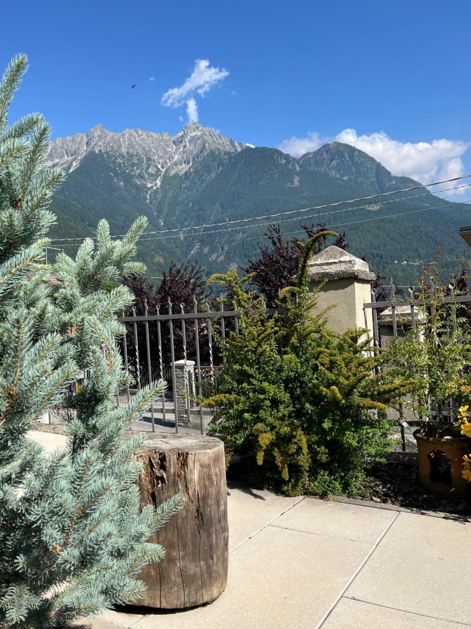 Nearby landmark, Natural landscape, Mountain view