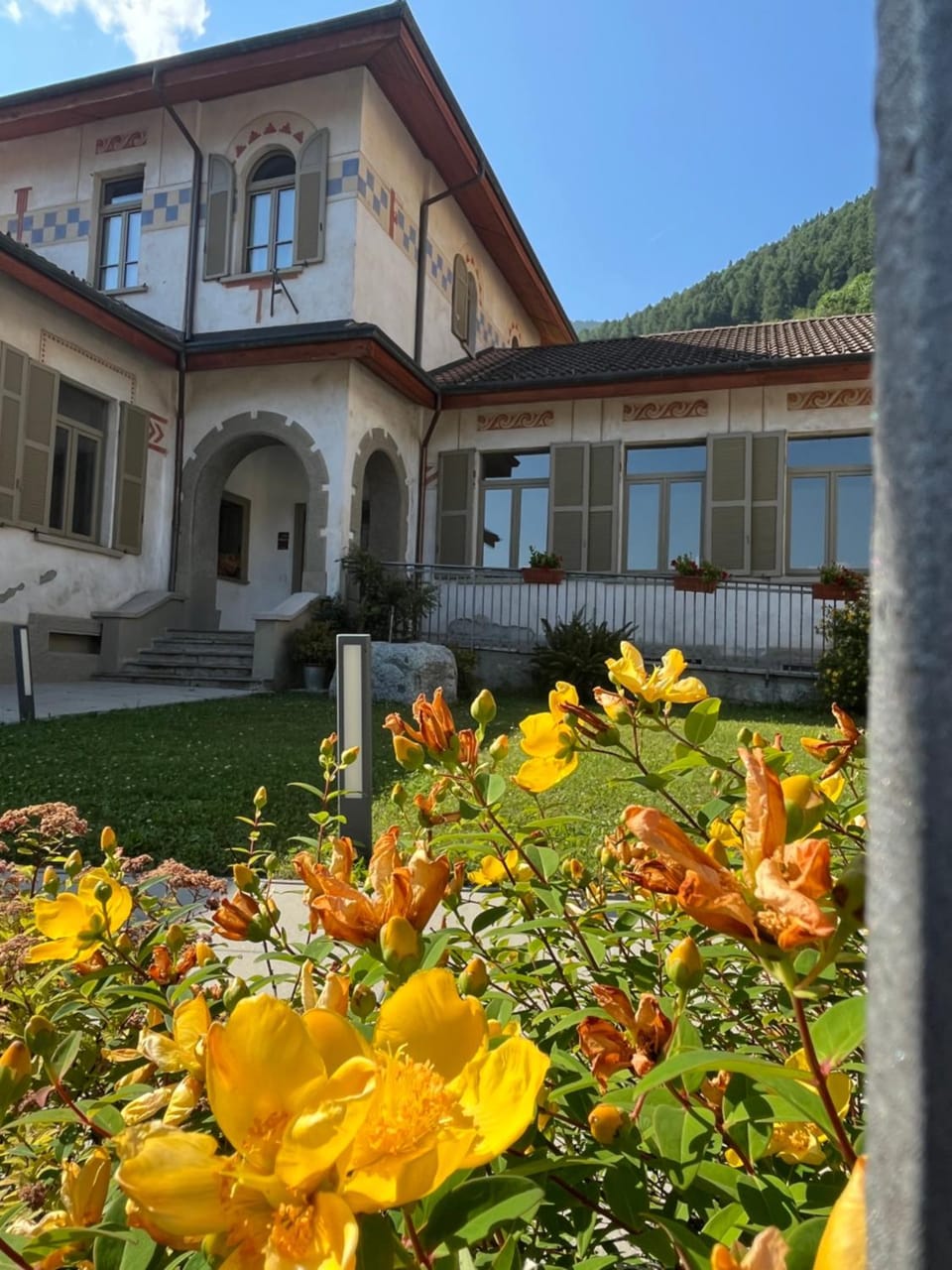 Property building, Garden, Garden, Mountain view