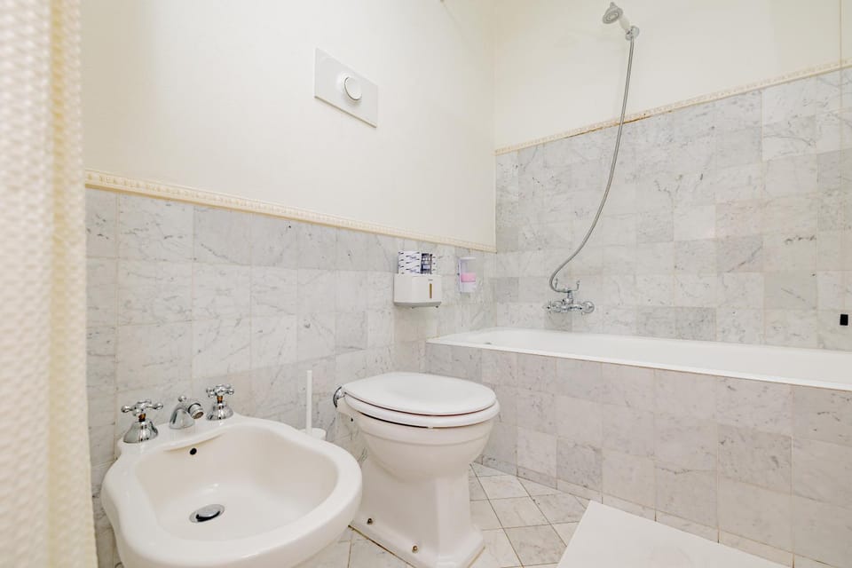 Bathroom, Bath, bidet