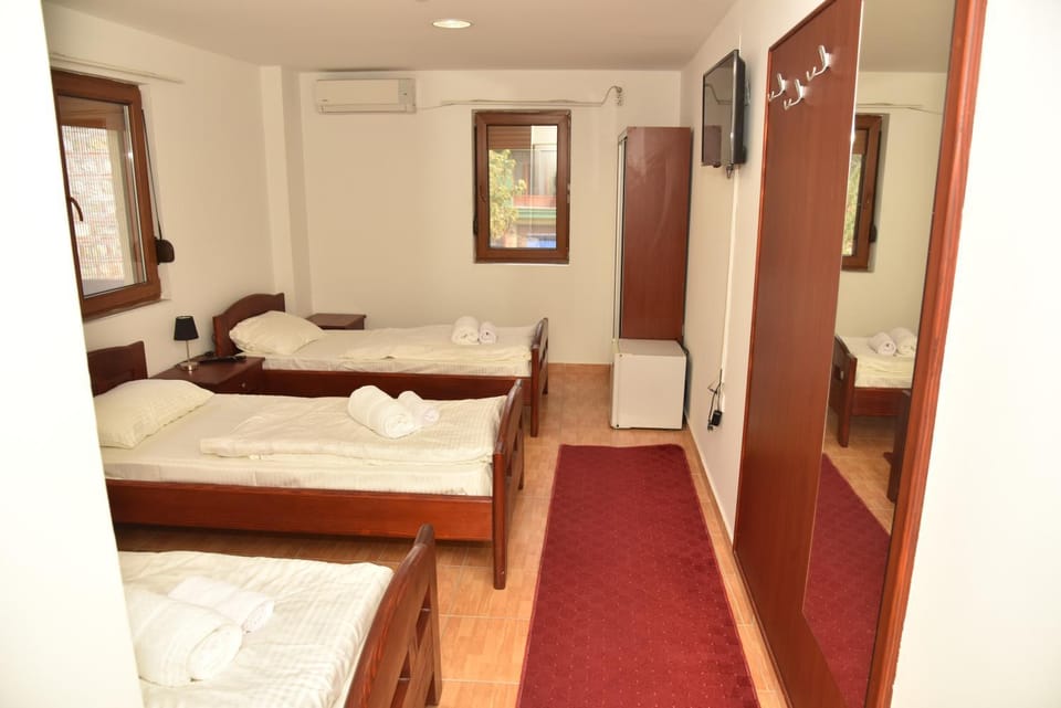 Bed, TV and multimedia, Bedroom, towels, wardrobe, air conditioner