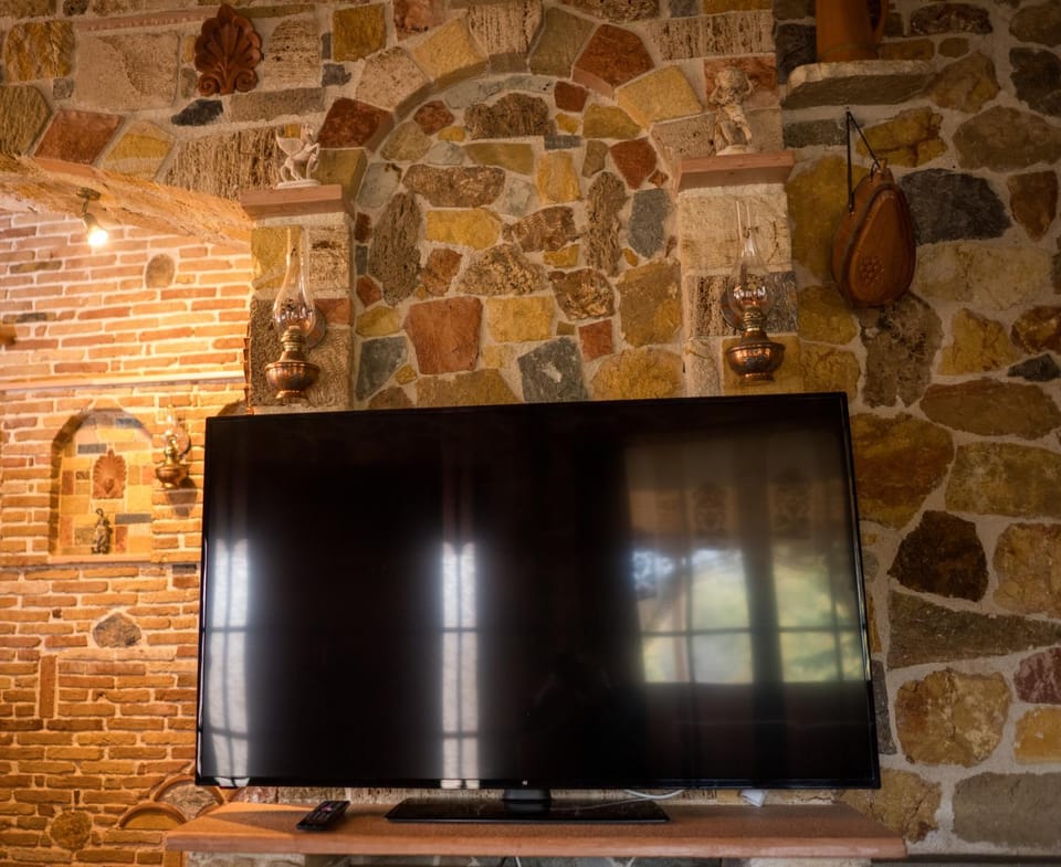 TV and multimedia, Evening entertainment