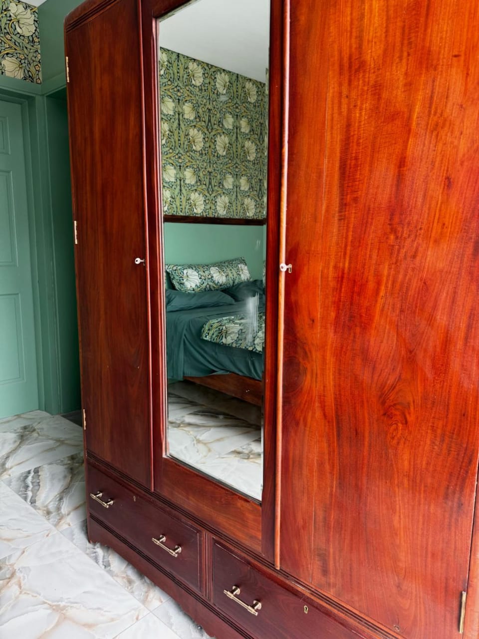 wardrobe
