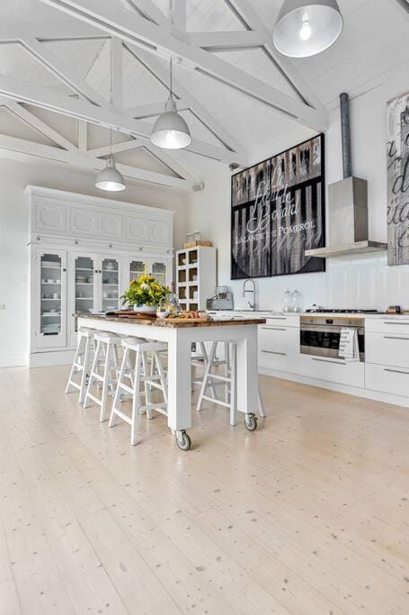 Ocean Beach House Sorrento - Luxury with Heated Pool and Spa House in Melbourne Road