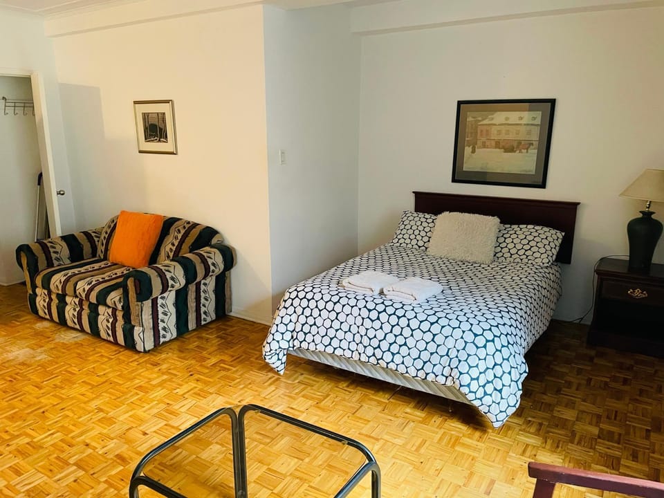 Living room, Seating area, Bedroom