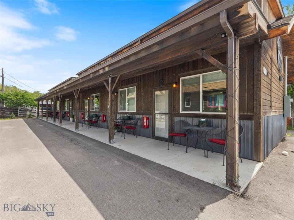 Corral Villas Yellowstone Hotel in Gardiner