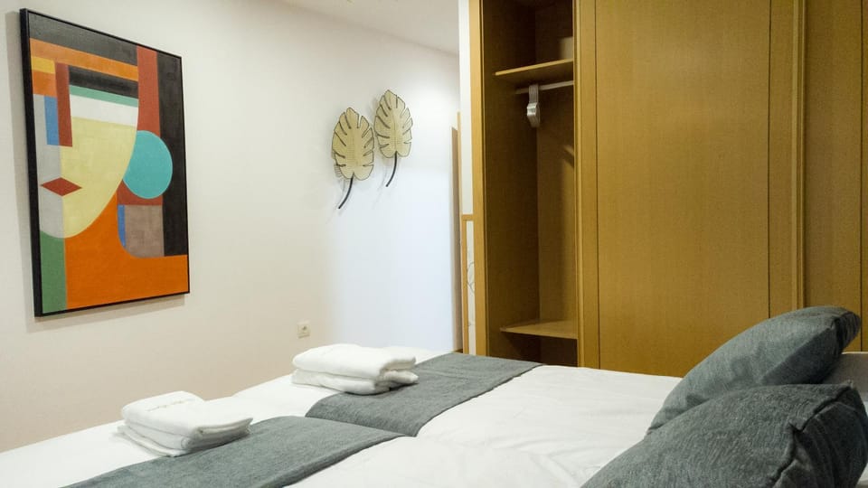 Bed, Bedroom, wardrobe