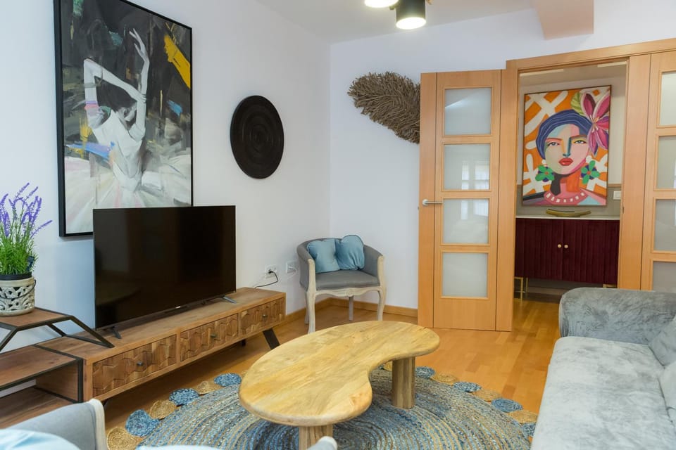 Communal lounge/ TV room, TV and multimedia, Living room, Seating area