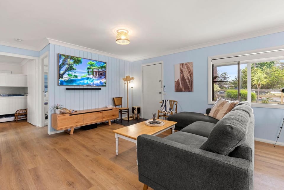 Callala Bay Gem - Jervis Bay - Pet Friendly Getaway with Spa House in Callala Bay