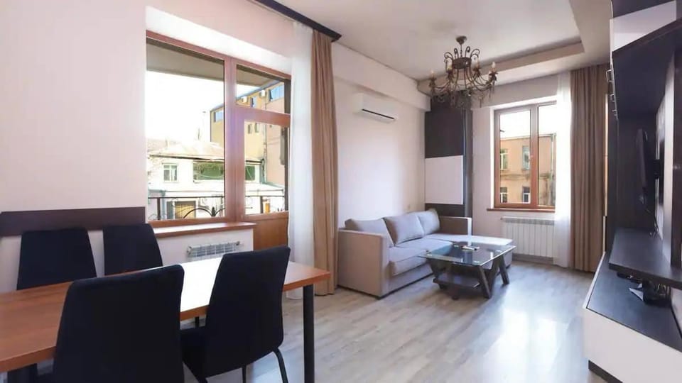 Bed, TV and multimedia, Living room, Seating area, Bedroom, internet, air conditioner