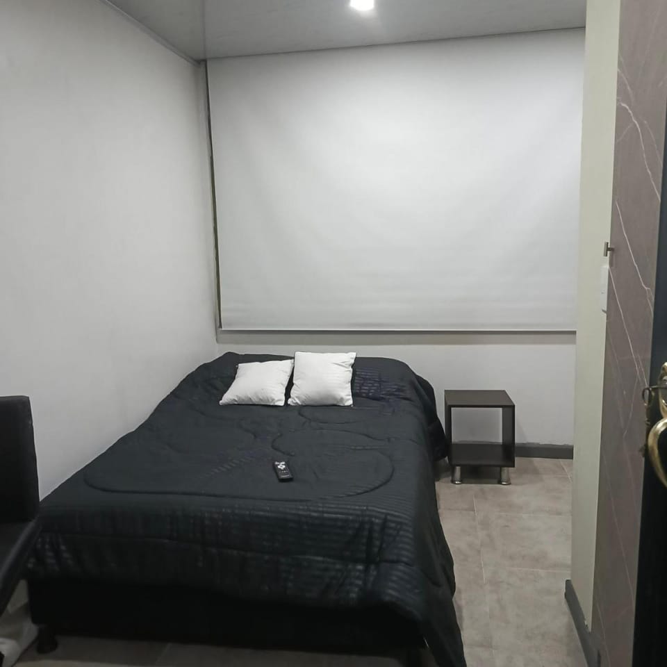 Hab cerca al aeropuerto Vacation rental in Bogota