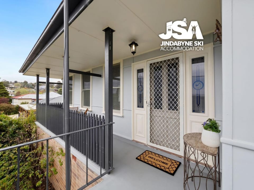 Property building, Balcony/Terrace