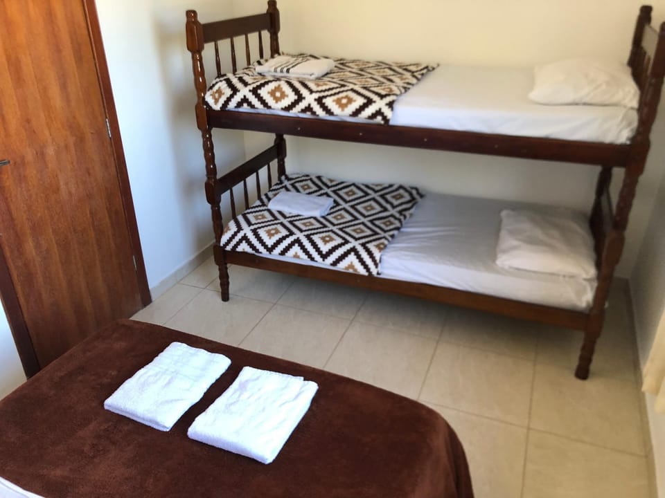 Bed, Photo of the whole room, Bedroom, bunk bed, towels