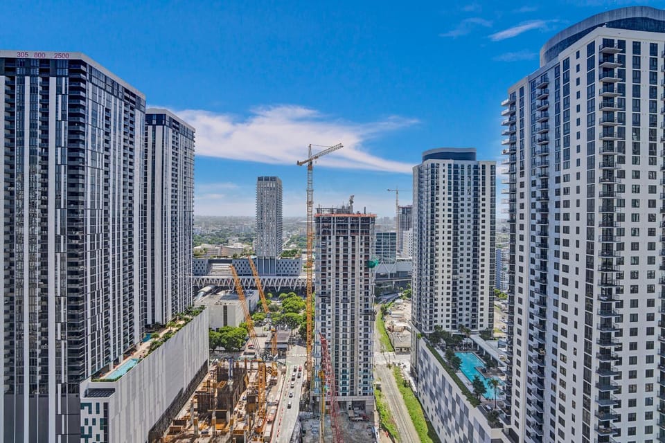 New 2-Bdrm Downtown Miami Apartment with Bay Vista Apartment in Miami