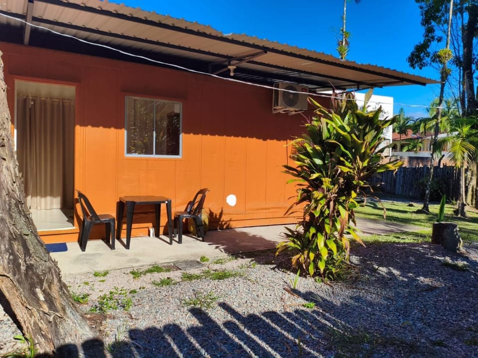 Condominio Vila Contanainer House in State of Paraná