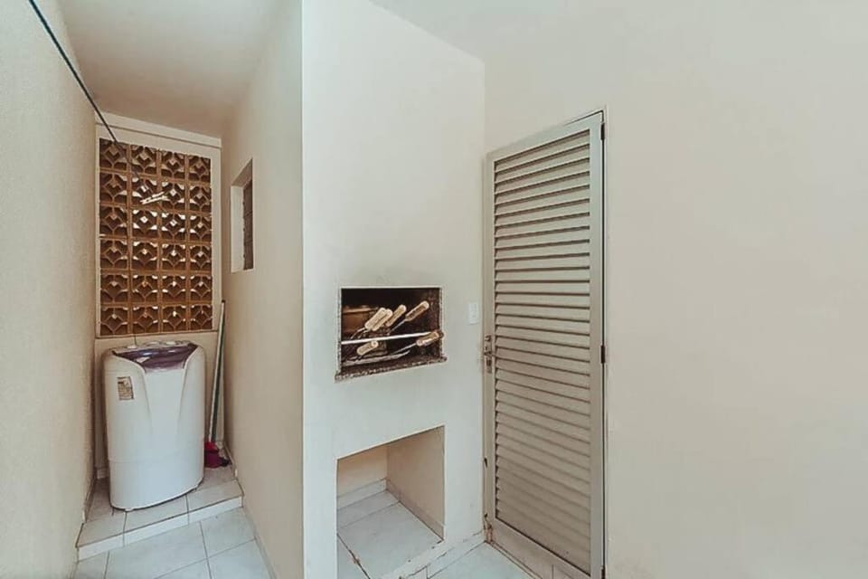 Sobrado a 100 metros do mar House in Porto Belo