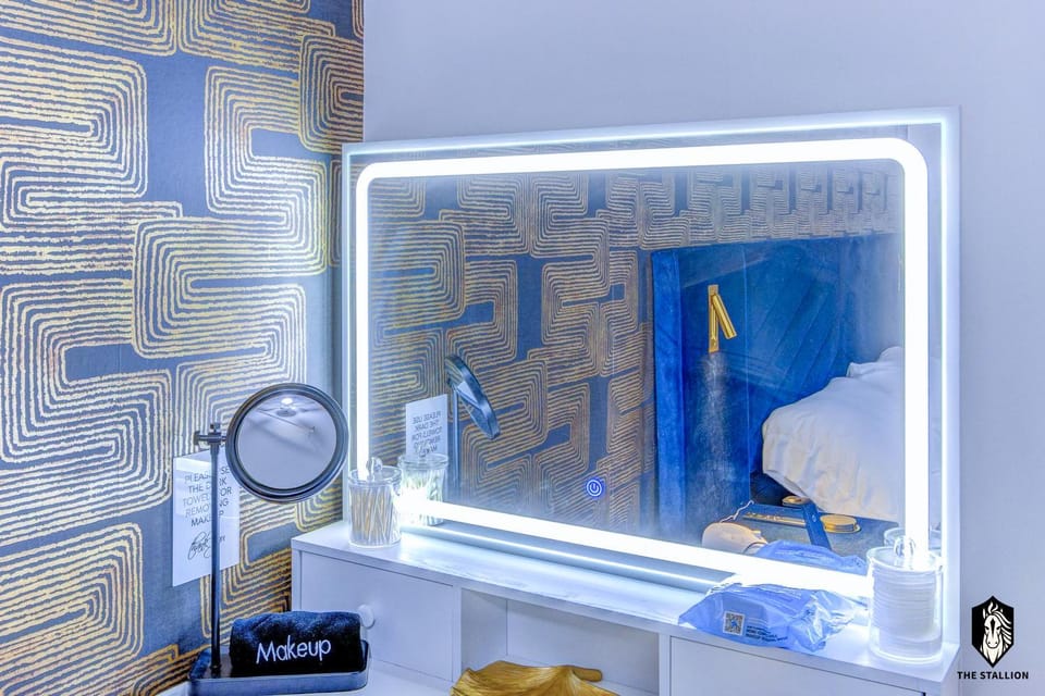 Bedroom, wardrobe