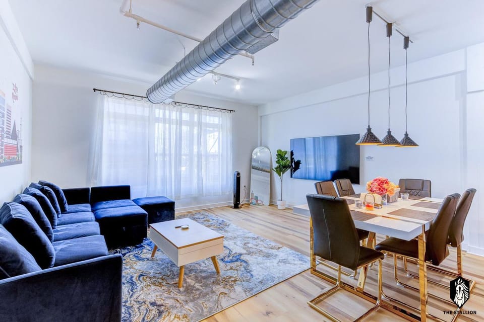 Living room, Seating area, Dining area