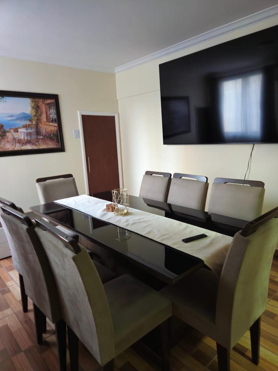 Communal lounge/ TV room, TV and multimedia, Living room, Seating area, Dining area, Evening entertainment