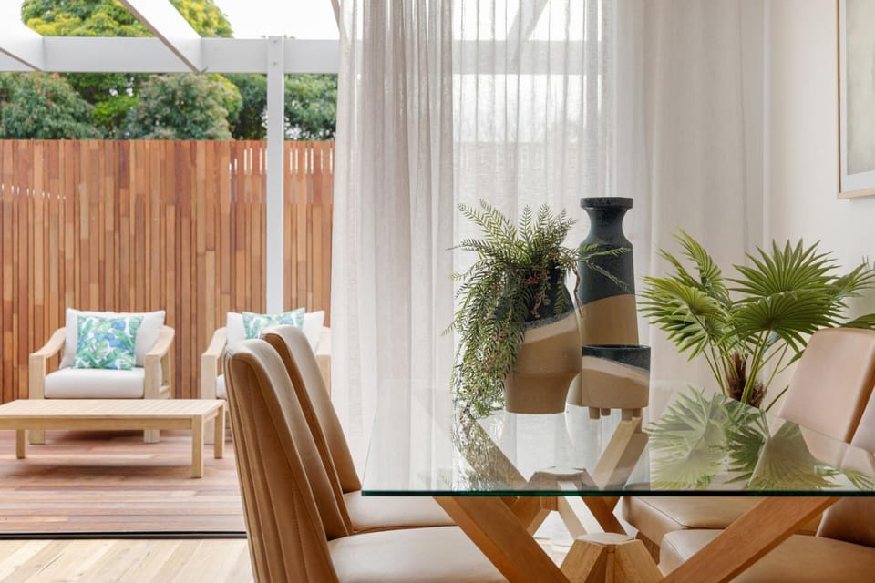 Garden, Living room
