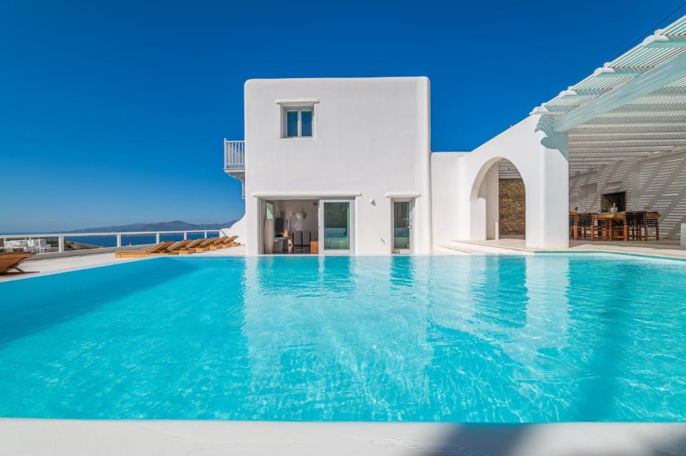 Property building, Day, Pool view, Sea view, Swimming pool