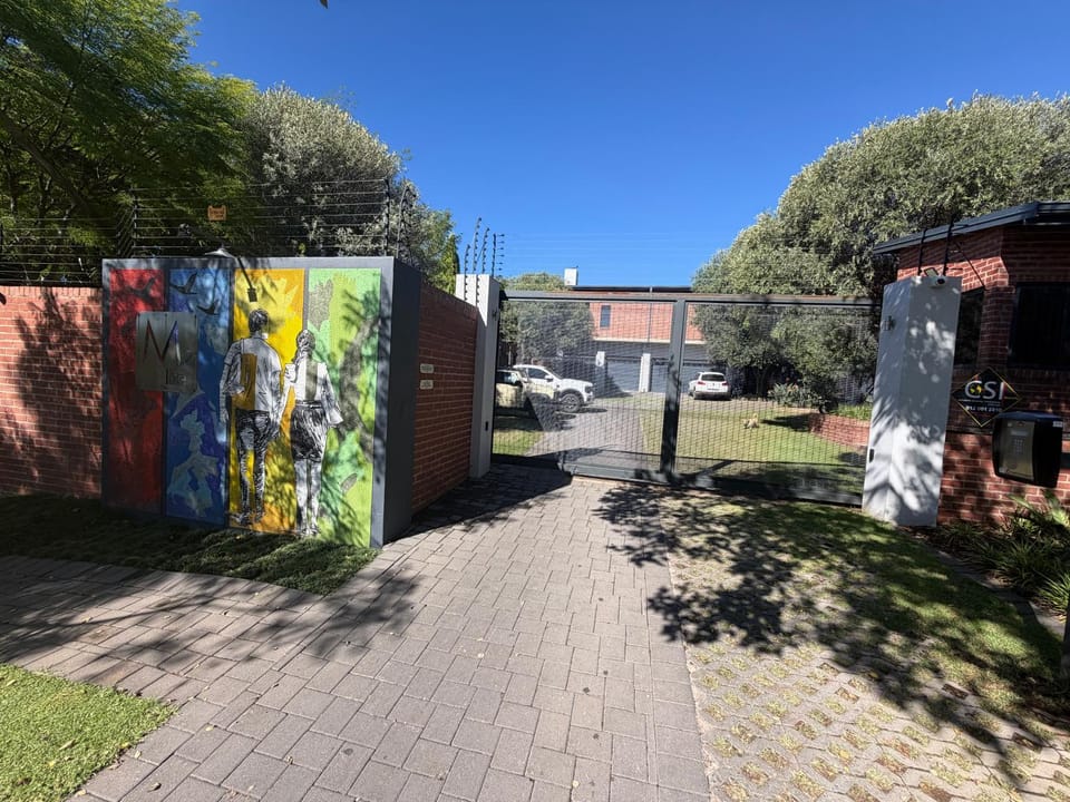 Hazelwood precinct pad Apartment in Pretoria