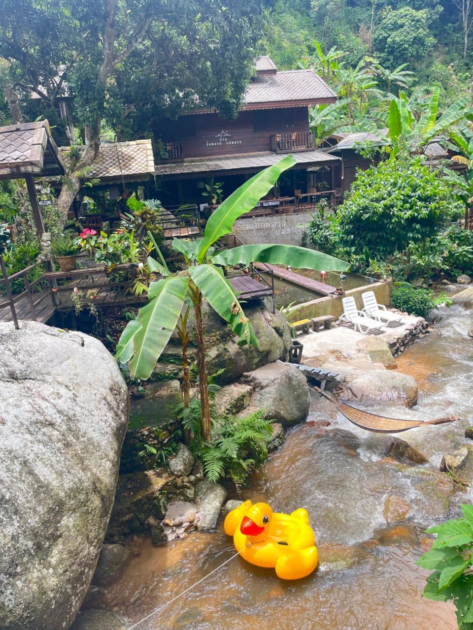 บ้านป้อหลวงแม่หลวง แม่กำปอง Baanporluangmaeluang Maekampong Bed and Breakfast in Thailand