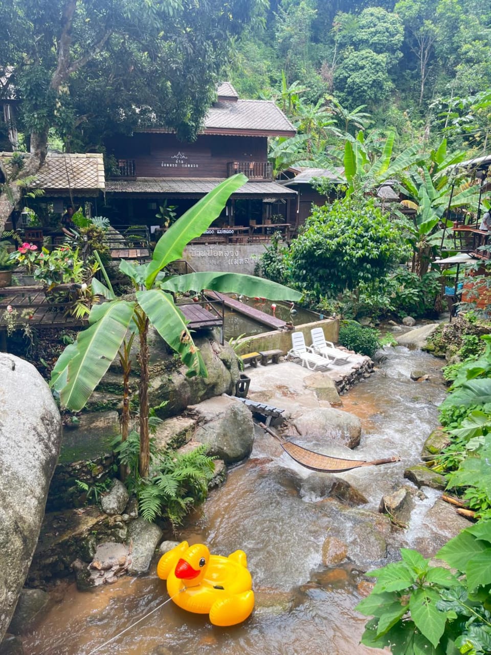 บ้านป้อหลวงแม่หลวง แม่กำปอง Baanporluangmaeluang Maekampong Bed and Breakfast in Thailand