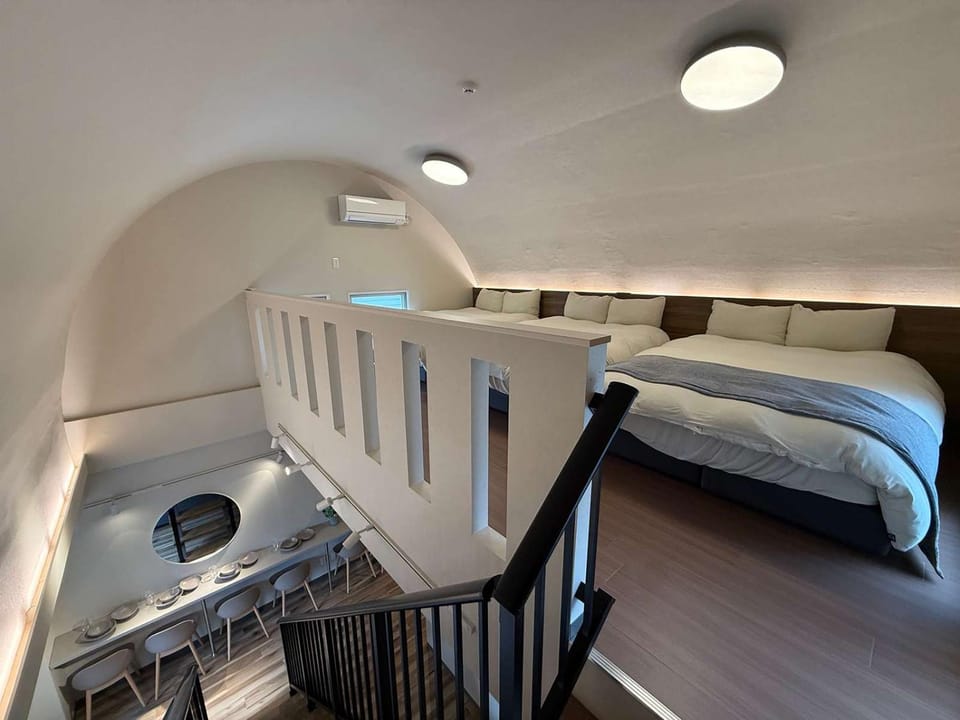 Clio Matoba by b hotel - 10-min Walk to Station Spacious Stay for 8 Guests Apartment in Hiroshima