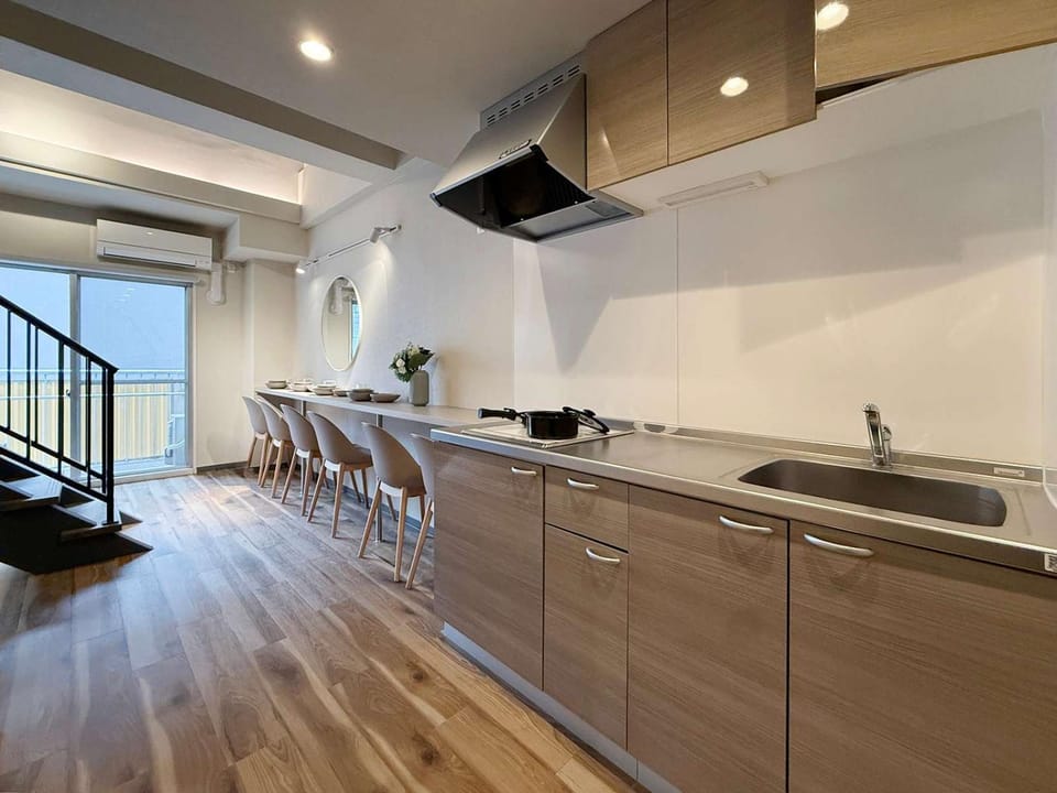 Clio Matoba by b hotel - 10-min Walk to Station Spacious Stay for 8 Guests Apartment in Hiroshima